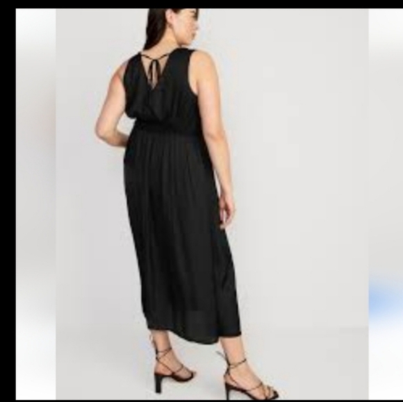 Banana Republic Halterneck Keyhole Front Side Split Mididress Black Size 2 - Picture 2 of 12